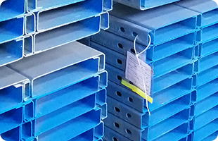 Etiquetas de zona codificadas por colores o en relieve: tipo de perfil, tama&ntilde;o de secci&oacute;n, zona de instalaci&oacute;n, marca de pieza