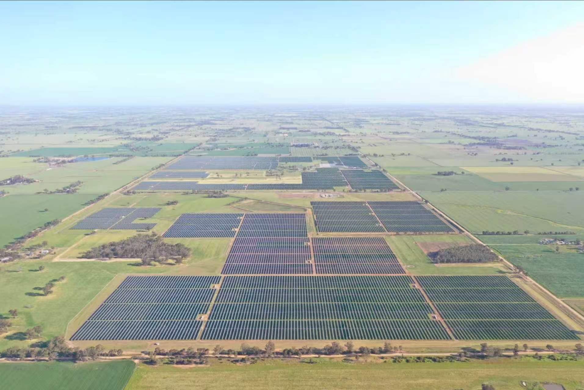 Proyecto de seguimiento solar de 128 MW, Victoria, Australia