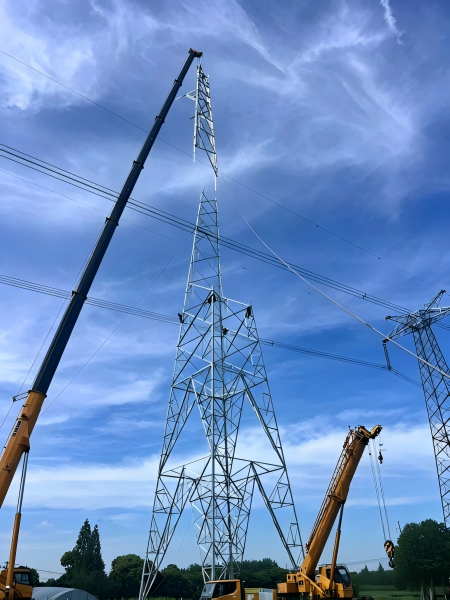 Torres de transmisión de energía de 220 kV en China