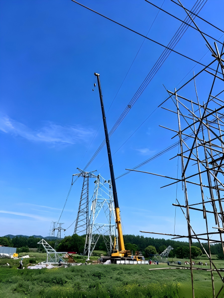 Torres de transmisión de energía de 220 kV en China